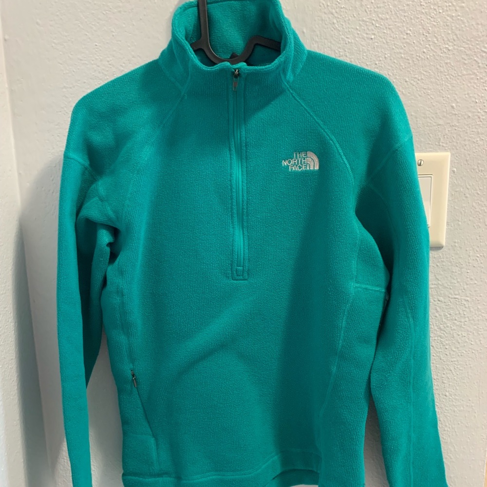 The north face woman’s sweater